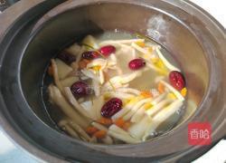香菇鸡汤的做法图解7