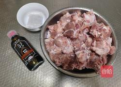 焖炖猪大骨的做法图解1