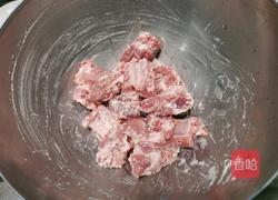 排骨烧板栗的做法图解1