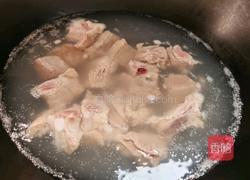 排骨烧板栗的做法图解2