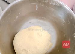 咸蛋黄月饼的做法图解2