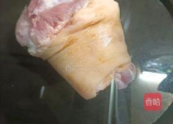 酱肘子的做法图解1