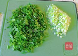 猪肉香菜水饺的做法图解2