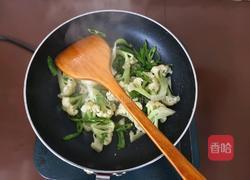 少油茄子炒花菜的做法图解7