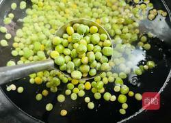 凉拌鲜豌豆米的做法图解3