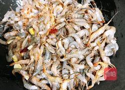 爆炒河虾的做法图解2