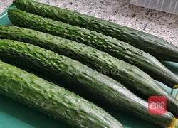 凉拌瓜条的做法图解1