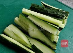 凉拌瓜条的做法图解3