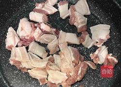 五花肉炒豆干的做法图解1