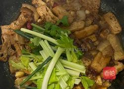 五花肉炒豆干的做法图解5