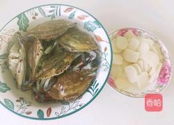 梭子蟹炒年糕的做法图解1