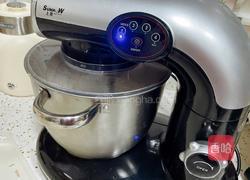 雪芙花朵面包的做法图解2