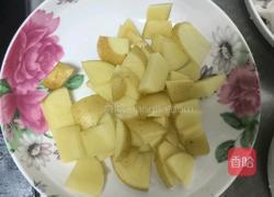 土豆泥炒黄焖鸡的做法图解2