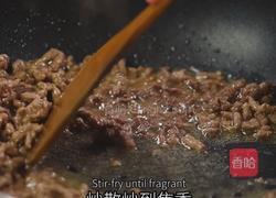 黑松露彩椒牛肉炒饭的做法图解3