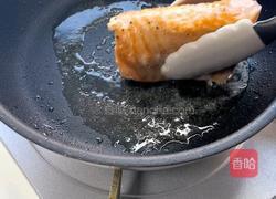 三文鱼菌菇蒸饭的做法图解2