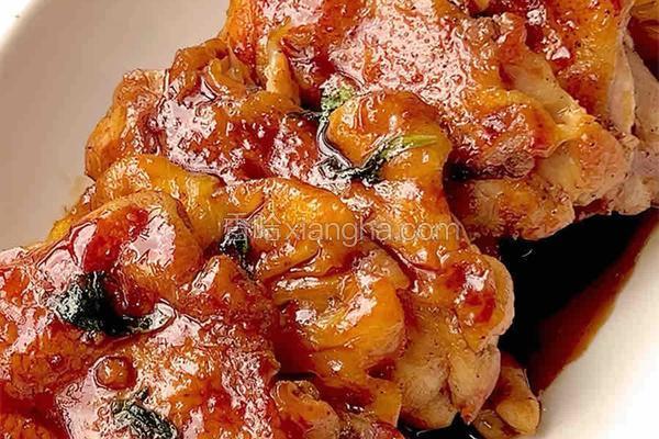 菠萝鸡腿排～当鲜嫩鸡腿排遇上热带菠萝的甜，夏日限定最佳CP！