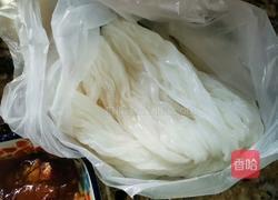 三丝炒河粉的做法图解1