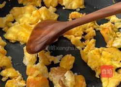 海苔午餐肉炒饭的做法图解3