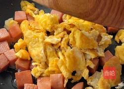 海苔午餐肉炒饭的做法图解5