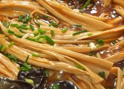 葱烧腐竹煲