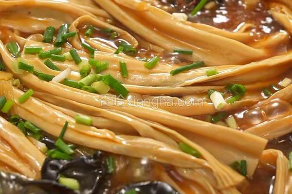 葱烧腐竹煲