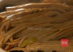 葱烧腐竹煲的做法图解6