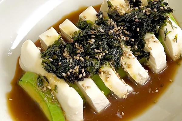 一口入魂！日式牛油果豆腐沙拉，解锁清新好滋味