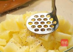 一口沦陷！奶香暴击的培根奶酱土豆泥的做法图解5