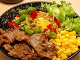 生菜牛肉拌饭