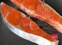 番茄三文鱼的做法图解1