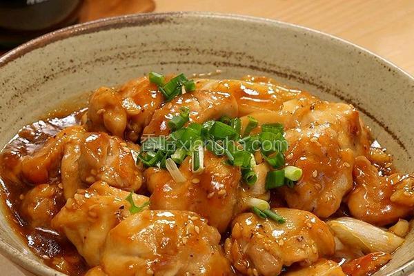 菌汁蜂蜜鸡肉饭