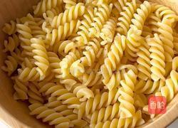 空气炸锅烤意面的做法图解4