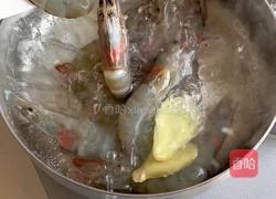 虾仁魔芋结沙拉的做法图解1