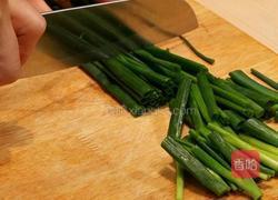 葱油花生酱拌面的做法图解1