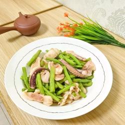 鱿鱼炒豆角的做法[图]