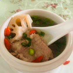 排骨藕汤蒸盅的做法[图]