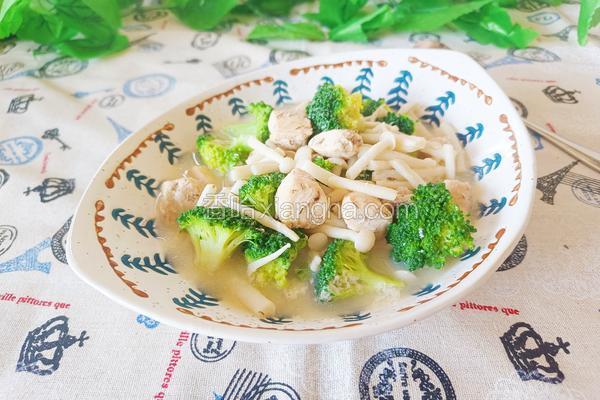 鸡肉蔬菜浓汤
