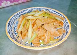 油豆腐炒芹菜