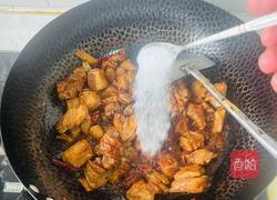 辣爆羊羔肉的做法图解3