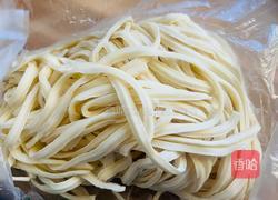 炒刀削面的做法图解1