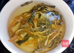 猪骨菜干汤的做法图解1