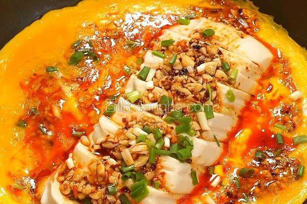 辣味抱蛋豆腐