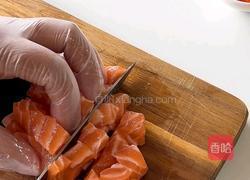 三文鱼牛油果拌饭的做法图解1