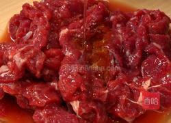 蒜香黄瓜牛肉的做法图解2