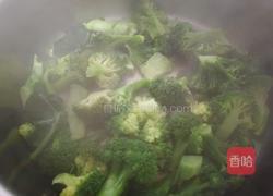 西蓝花炒肉片的做法图解9