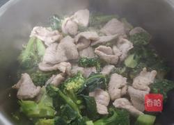 西蓝花炒肉片的做法图解11