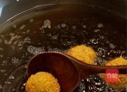 爆浆黑松露虾球的做法图解6