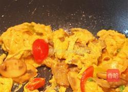菌菇牛肉炒鸡蛋的做法图解6