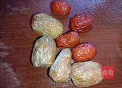 莲藕花生猪骨汤的做法图解2