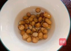 莲藕花生猪骨汤的做法图解3